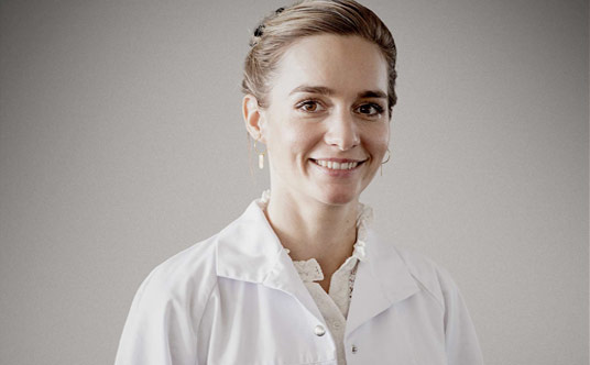 北京依波路维修中心技师：玛丽